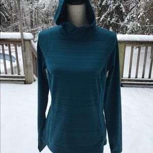 NWT fila hoodie in medium  teal color